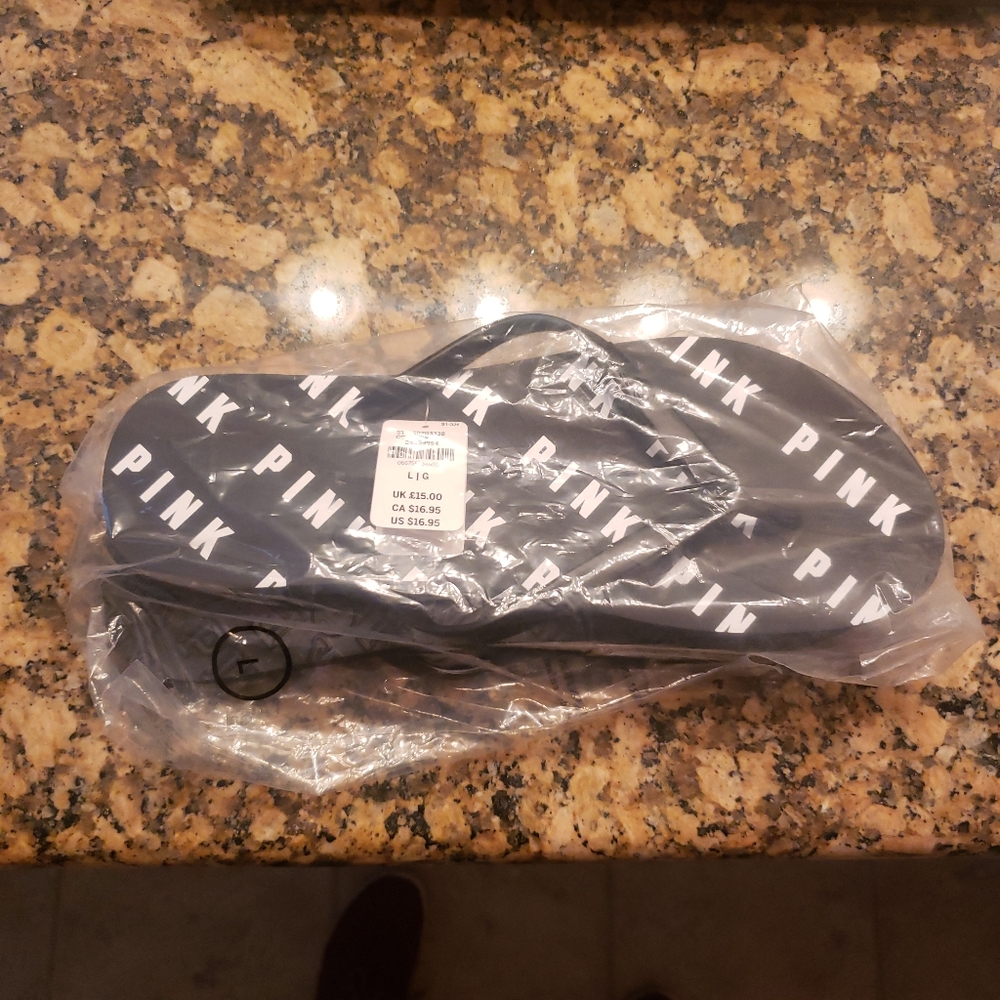 Never Worn VS PINK flipflops